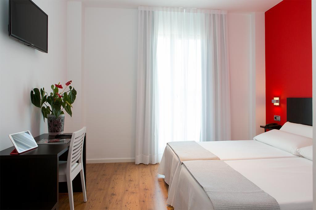 Nruta Ponferrada Hotel Bembibre  Phòng bức ảnh